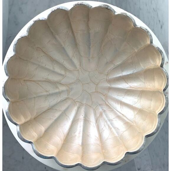 JULIA KNIGHT Peony 8.5” Round Bowl Buttercream Mother of Pearl Scalloped VGUC - Picture 5 of 11